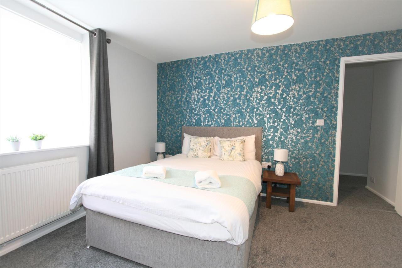 Central Serviced Apartments By Roomsbooked Cheltenham Bagian luar foto